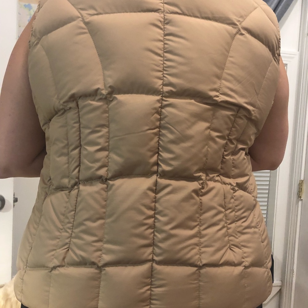 Eddie Bauer Beige Puffer Vest with Faux Fur Collar - Picture 7 of 7